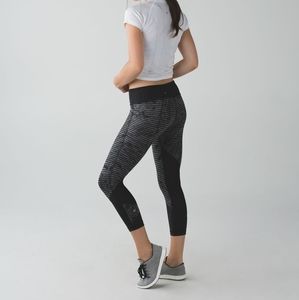 🍀Lululemon Pace Rival Crop *Full-On Luxtreme in Stripe Play Slate Black